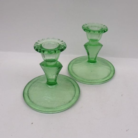 Jeannette Depression Glass Green FLORAL POINSETTIA 4 Inch Candle Holders, Pair - Picture 2 of 4
